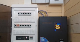 Установка и подключение стабилизаторов напряжения от 569 руб в Кирове - ЭлектроКро